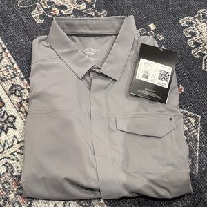 Arc'teryx Men's Casual Button Down in Light Gray